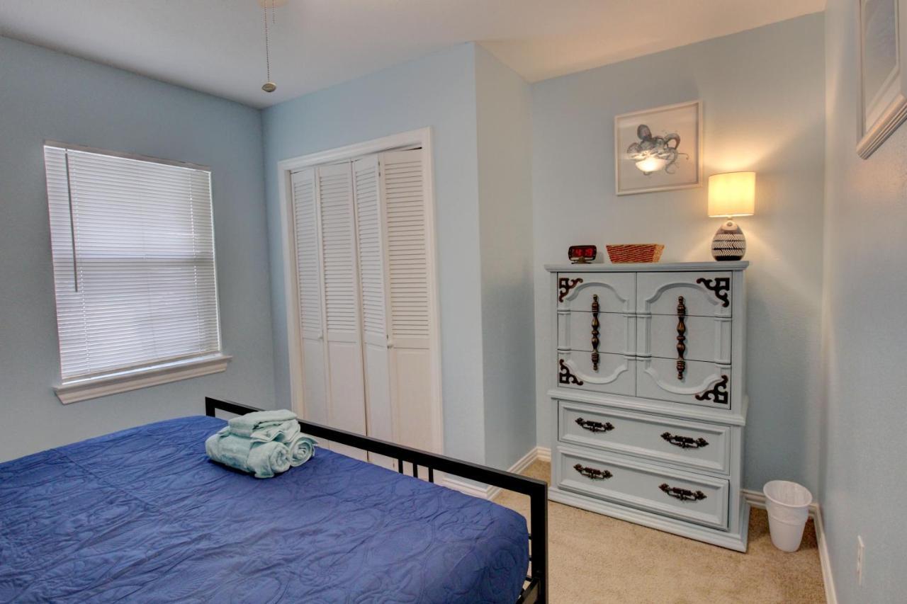 Charming 2Br Near University, Beach & Attractions Galveston Exteriör bild