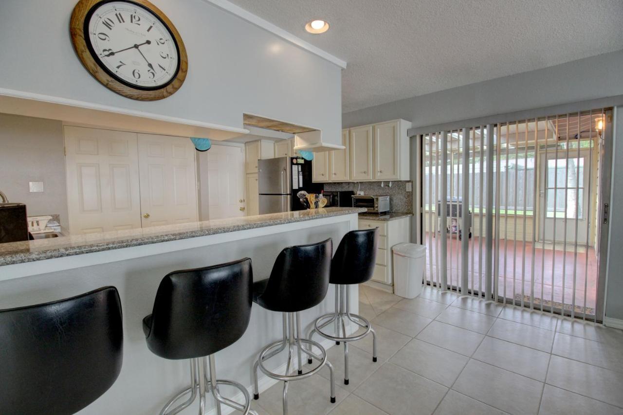 Charming 2Br Near University, Beach & Attractions Galveston Exteriör bild