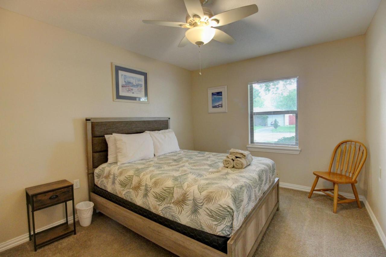Charming 2Br Near University, Beach & Attractions Galveston Exteriör bild